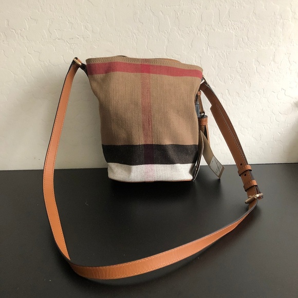 Burberry Handbags - Burberry Ashby Bucket Crossbody